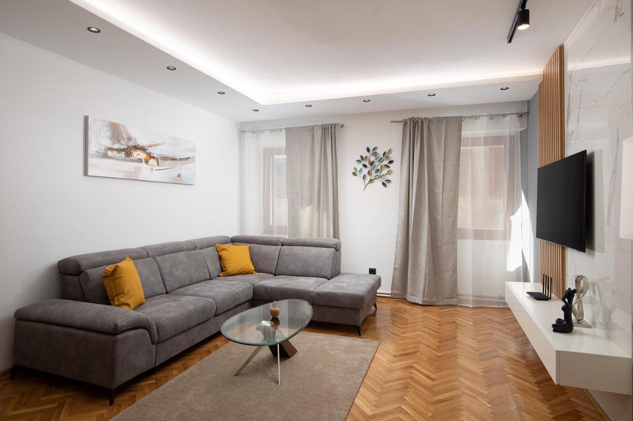 Sena Luxury Apartments بولا المظهر الخارجي الصورة