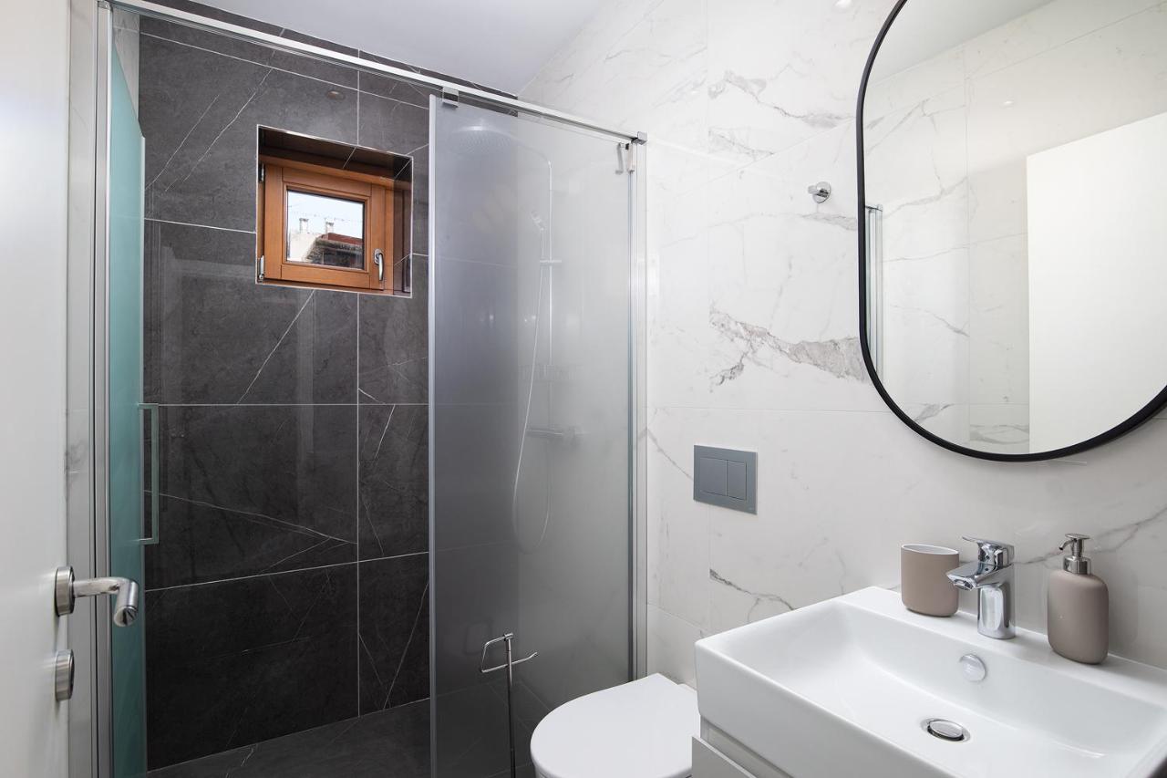 Sena Luxury Apartments بولا المظهر الخارجي الصورة